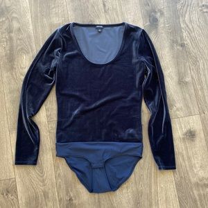 J. Crew blue velvet king sleeve body suit woman’s size small